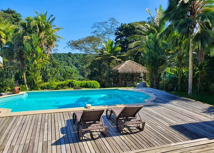 Villa Charmante A Petit-Bourg Avec Piscine Privee